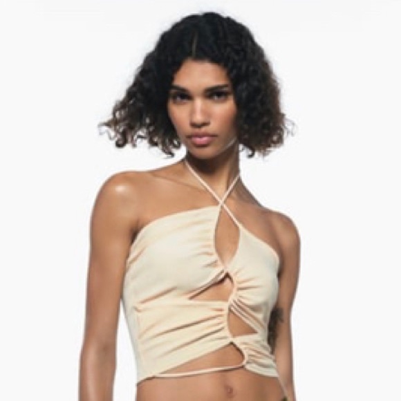 Cut out crop top - Picture 3 of 3